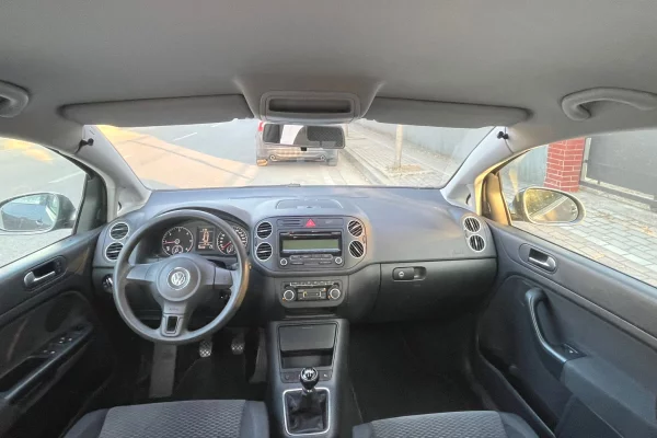 Volkswagen Golf 6 – Manual | 1.6 Nafte Duke Filluar nga 25 Euro Dita