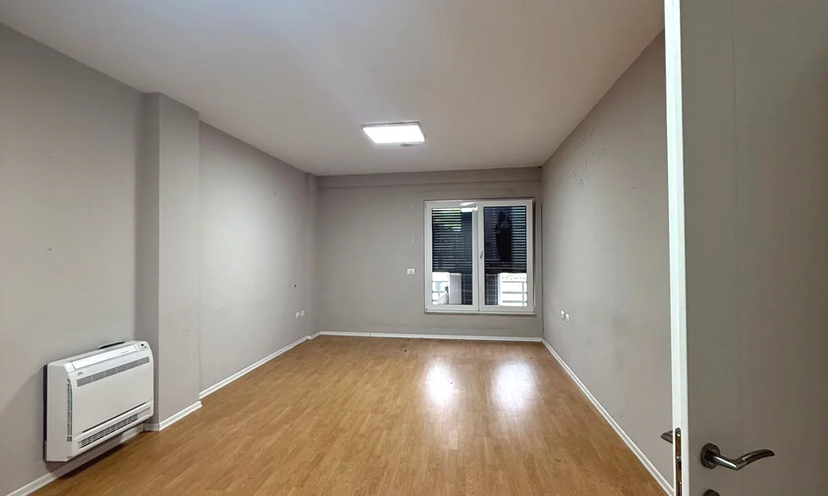 Eskluzive, Jepet me qera apartament bosh 2+1 + post parkimi 