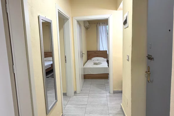 Shtepi me qera Apartament ne Tirane, 2+1, Mobilimi E mobiluar, Pagesa 800  Euro.