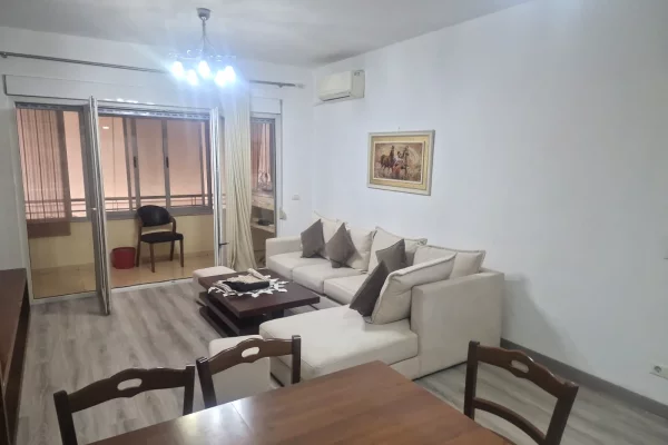 Eskluzive, Jepet me qira apartament 2+1+2 te Don Bosko
