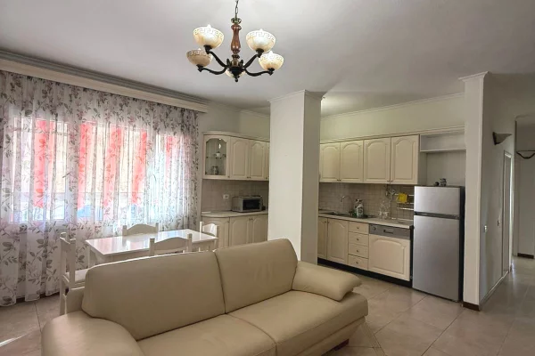 Shtepi me qera Apartament ne Tirane, 2+1, Mobilimi E mobiluar, Pagesa 750  Euro.