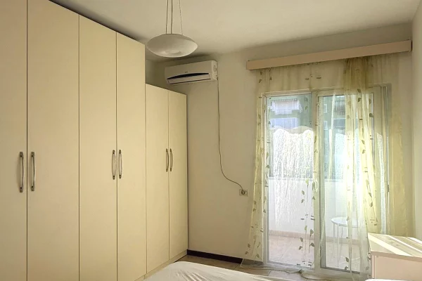 Shtepi me qera Apartament ne Tirane, 2+1, Mobilimi E mobiluar, Pagesa 750  Euro.