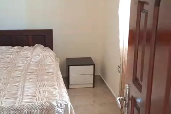 Shtepi me qera Apartament ne Tirane, 3+1, Mobilimi E mobiluar, Pagesa 40,000  Leke.