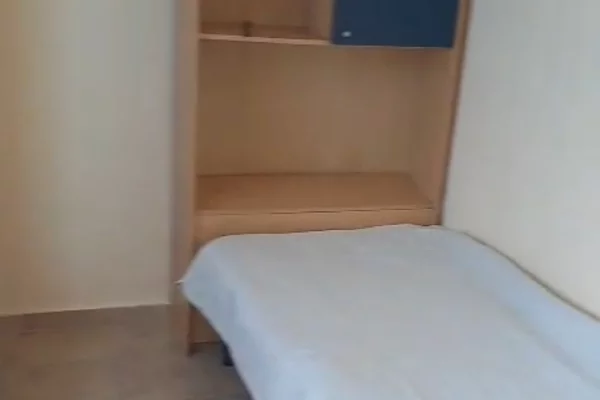 Shtepi me qera Apartament ne Tirane, 3+1, Mobilimi E mobiluar, Pagesa 40,000  Leke.
