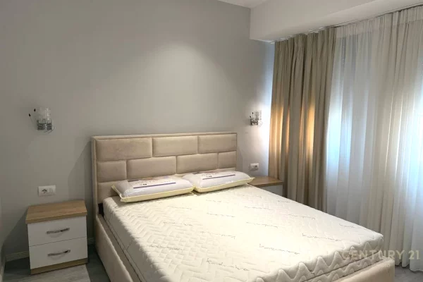 Shtepi me qera Apartament ne Tirane, 2+1, Mobilimi E mobiluar, Pagesa 550  Euro.