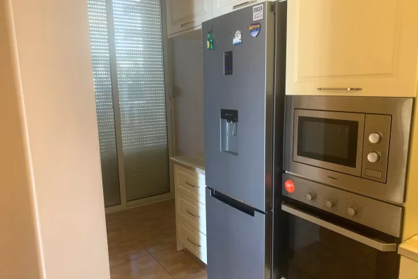 Shtepi me qera Apartament ne Tirane, 2+1, Mobilimi E mobiluar, Pagesa 45,000  Leke.