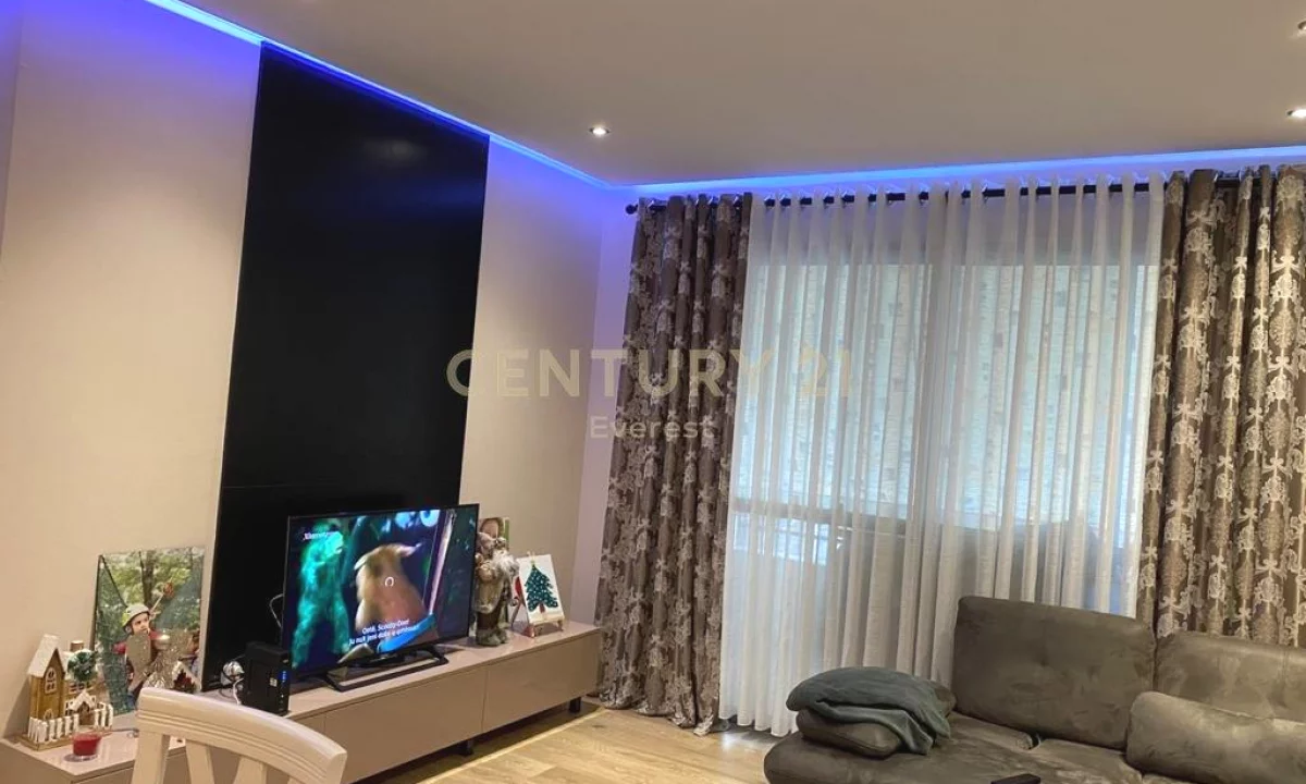 Shtepi me qera Apartament ne Tirane, 2+1, Mobilimi E mobiluar, Pagesa 500  Euro.