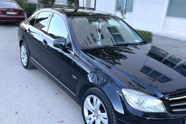 Cars for sale in Tirana, Mercedes-Benz, 2009 Diesel,Kambio Automatik Payment 5,800  Euro.