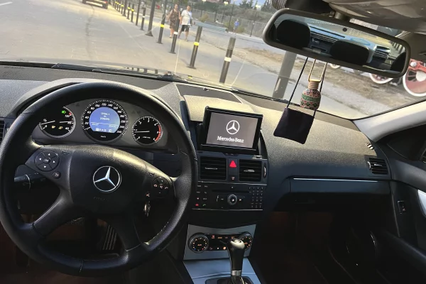 Makina ne shitje ne Tirane - 5,800 Euro