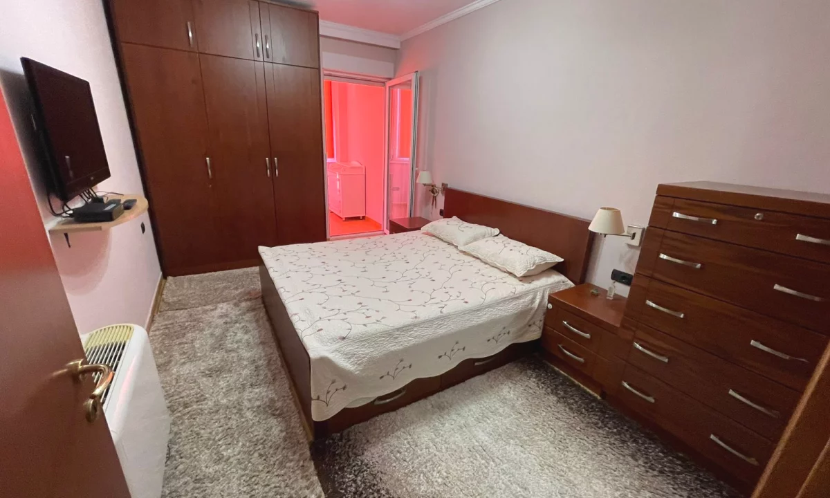 Appartamento in affitto a Tirana 2+1, Arredato