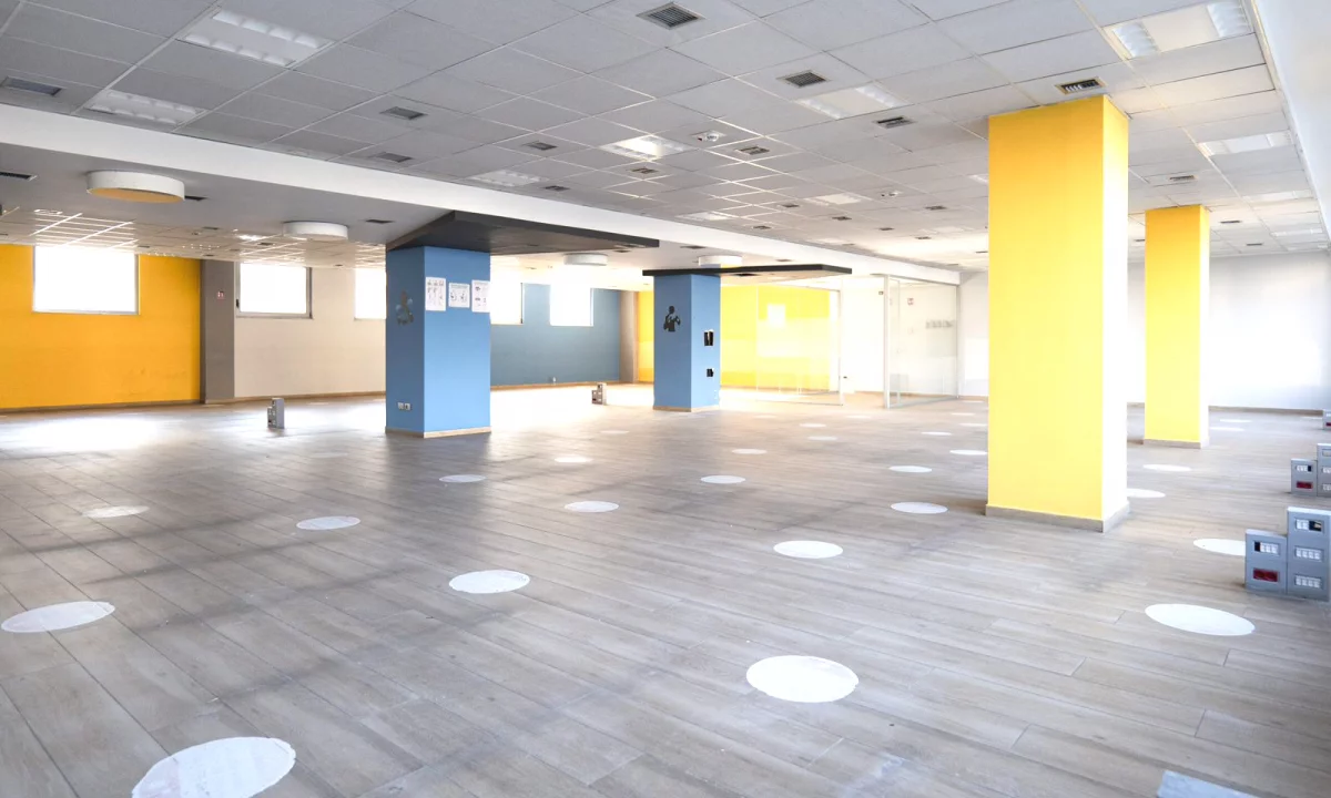 Jepet me qera ambjent per zyra