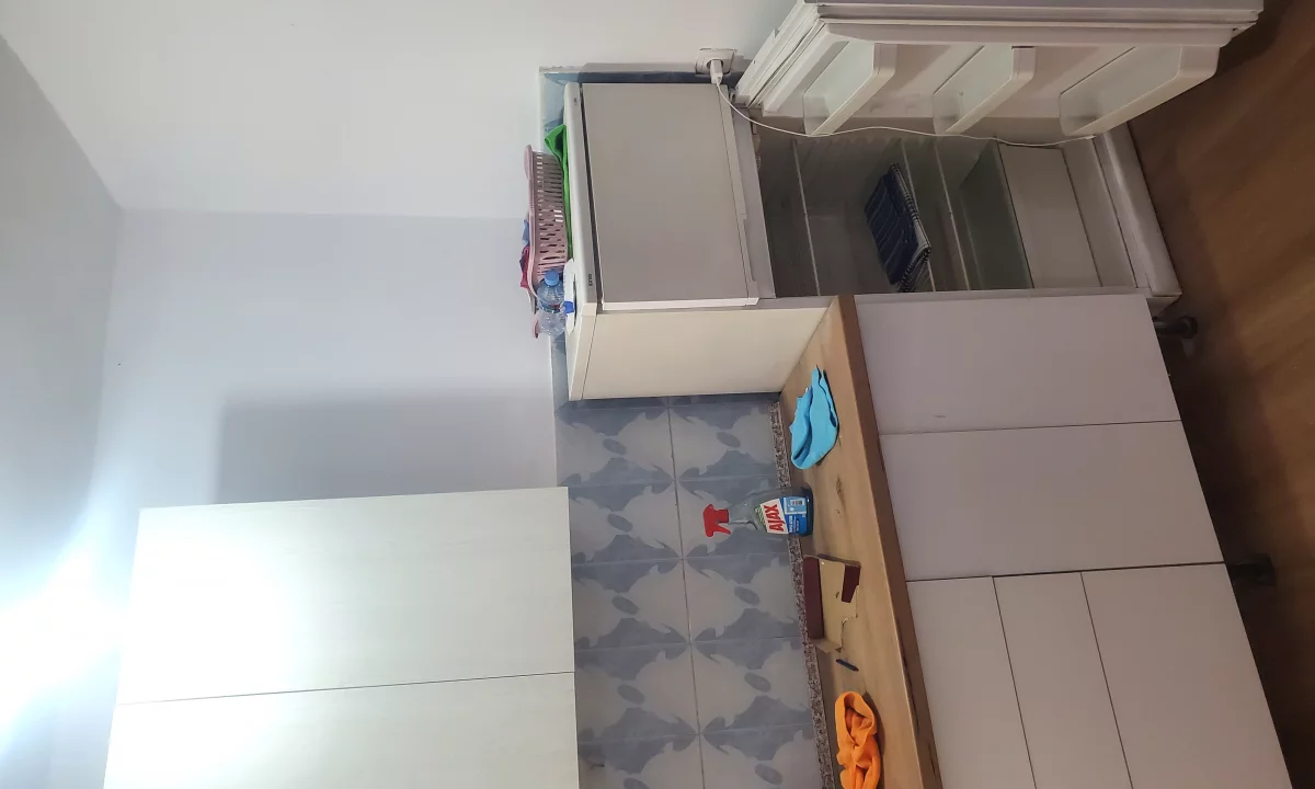 Shtepi me qera Apartament ne Tirane, 2+1, Mobilimi E mobiluar, Pagesa 450  Euro.