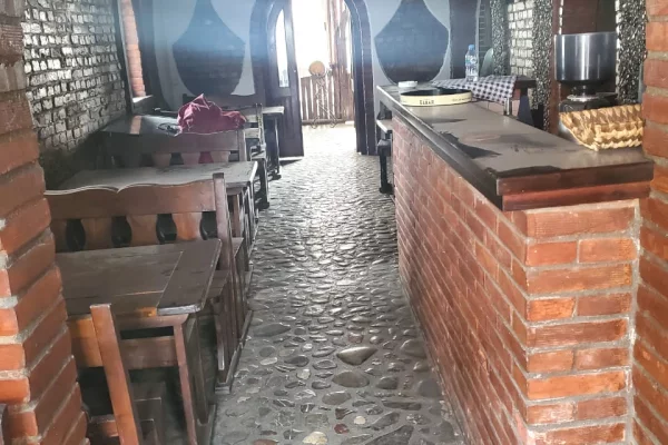 Ambient biznesi ne shitje 2+1 ne Tirane - 120,000 Euro