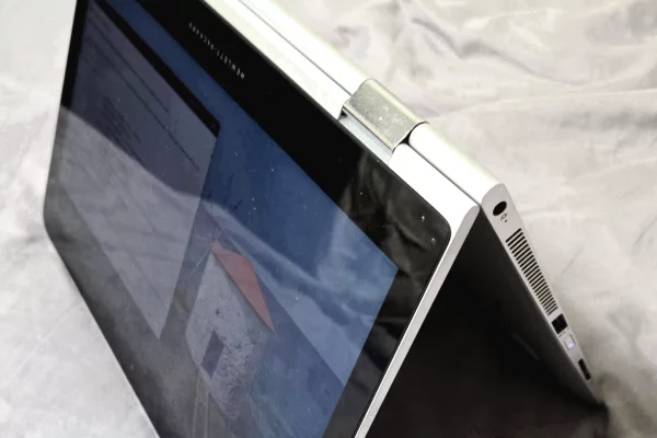 Kompjutera dhe Elektronike ne Tirane - 340 Euro