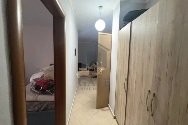 Shtepi me qera Apartament ne Durres, 2+1, Mobilimi E mobiluar, Pagesa 40,000  Leke.