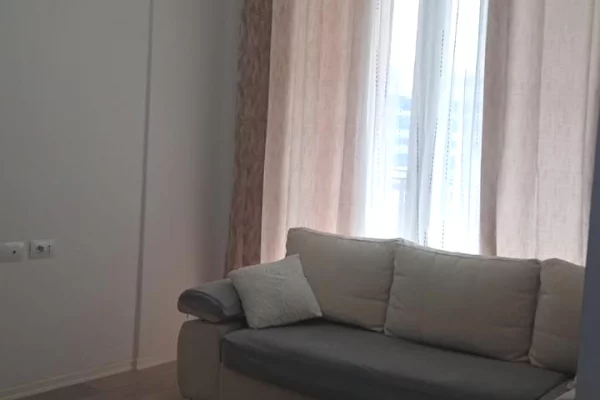 Shtepi me qera Apartament ne Tirane, 1+1, Mobilimi E mobiluar, Pagesa 400  Euro.