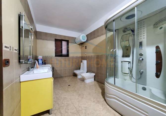 Shtepi ne shitje Vila Luksoze ne Tirane, 4+1, Mobilimi Bosh, pa mobiluar, Pagesa 270,000  Euro.