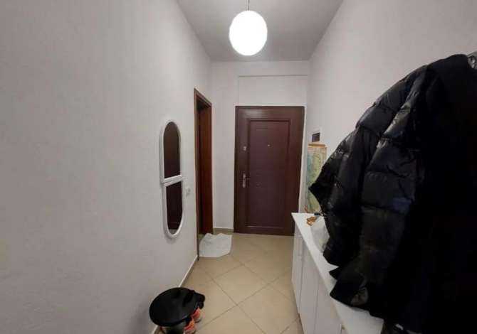 Shtepi ne shitje Apartament ne Tirane, 2+1, Mobilimi Bosh, pa mobiluar, Pagesa 85,000  Euro.