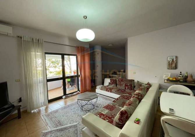 Shtepi ne shitje Apartament ne Tirane, 2+1, Mobilimi Bosh, pa mobiluar, Pagesa 144,000  Euro.