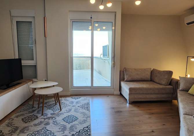 Shtepi me qera Apartament ne Tirane, 2+1, Mobilimi E mobiluar, Pagesa 650  Euro.