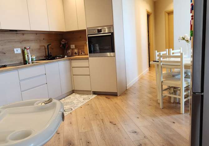 Shtepi me qera Apartament ne Tirane, 2+1, Mobilimi E mobiluar, Pagesa 650  Euro.