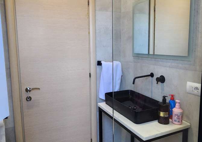 Shtepi me qera Apartament ne Tirane, 2+1, Mobilimi E mobiluar, Pagesa 650  Euro.