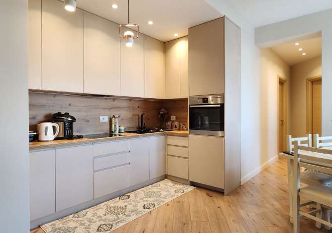 Shtepi me qera 2+1 ne Tirane - 650 Euro