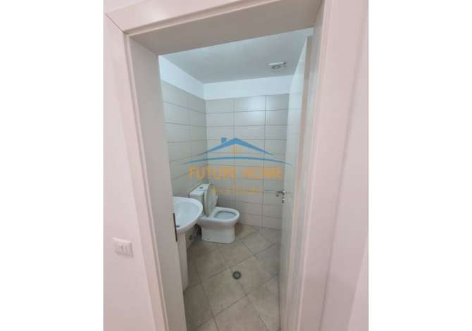 Ambient Biznesi me qira, Shkolla e Bashkuar, Tirane.