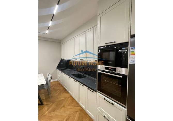 Shtepi me qera Apartament ne Tirane, 3+1, Mobilimi E mobiluar, Pagesa 2,500  Euro.