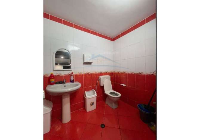 Ambient biznesi me qera 3+1 ne Tirane - 800 Euro
