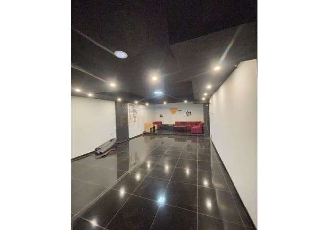 Ambient biznesi me qera 3+1 ne Tirane - 800 Euro