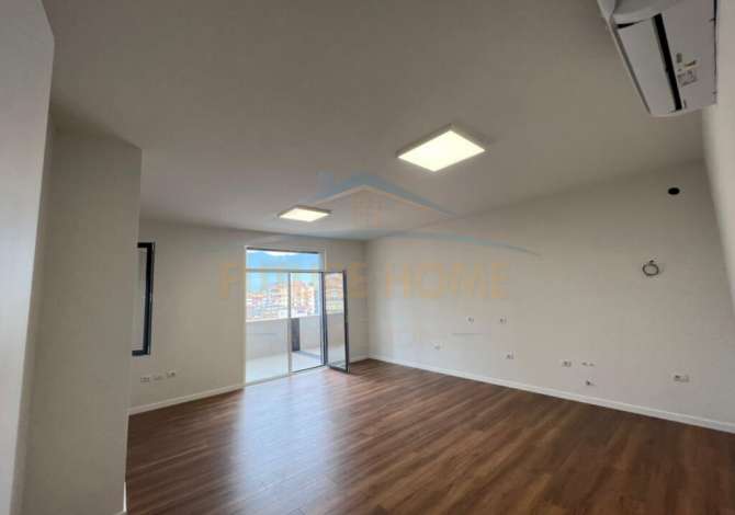 Ambient biznesi me qera 3+1 ne Tirane - 1,000 Euro