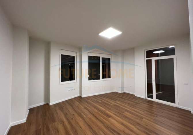 Ambient biznesi me qera 3+1 ne Tirane - 1,000 Euro