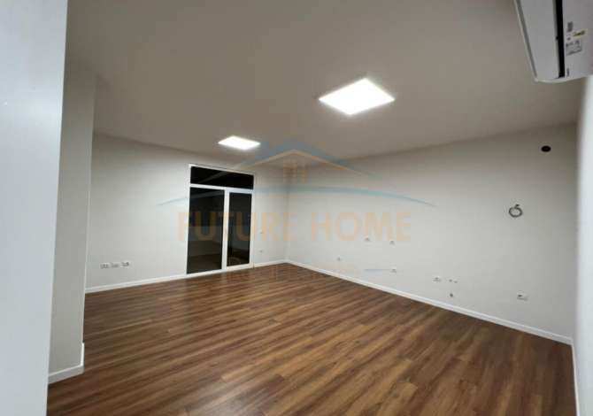Ambient biznesi me qera 3+1 ne Tirane - 1,000 Euro