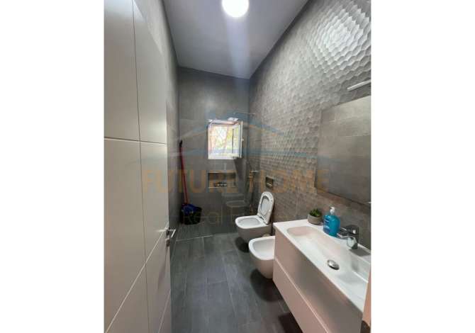 Ambient biznesi me qera 3+1 ne Tirane - 800 Euro