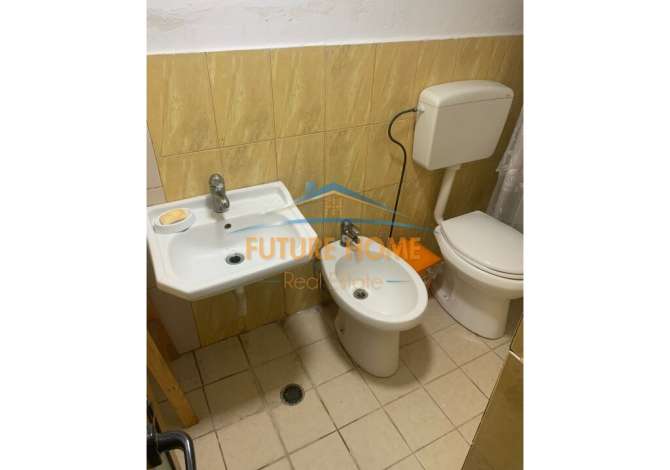 Ambient biznesi me qera 3+1 ne Tirane - 700 Euro