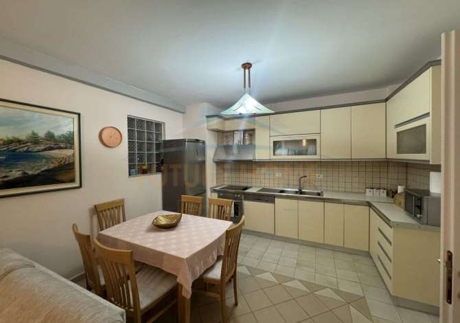 Shtepi me qera 2+1 ne Tirane - 700 Euro