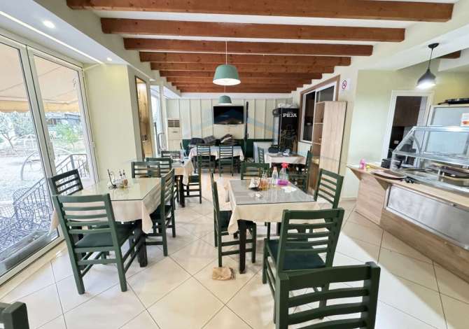 Ambient biznesi me qera 2+1 ne Tirane - 600 Euro