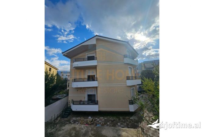 Shtepi me qera 7+1 ne Tirane - 3,000 Euro