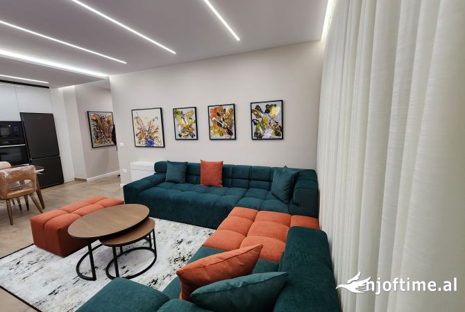 Shtepi me qera Apartament ne Tirane, 2+1, Mobilimi E mobiluar, Pagesa 900  Euro.