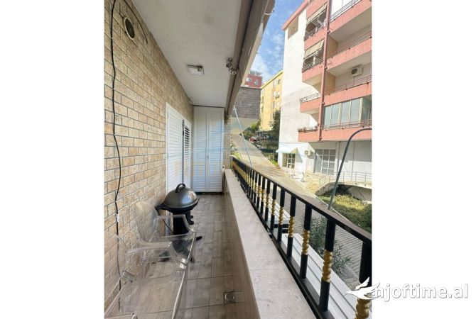 Shtepi ne shitje Apartament ne Tirane, 2+1, Mobilimi E mobiluar, Pagesa 280,000  Euro.