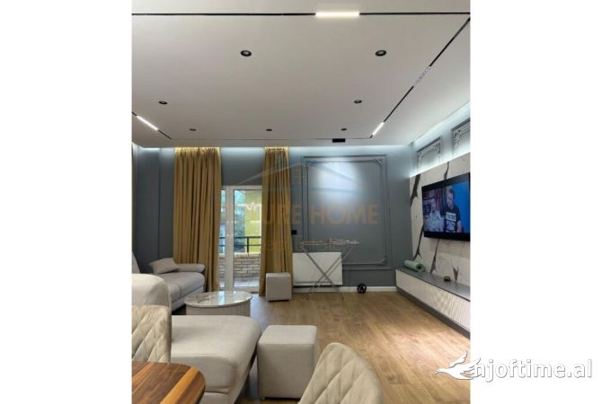 Shtepi me qera 2+1 ne Tirane - 1,100 Euro