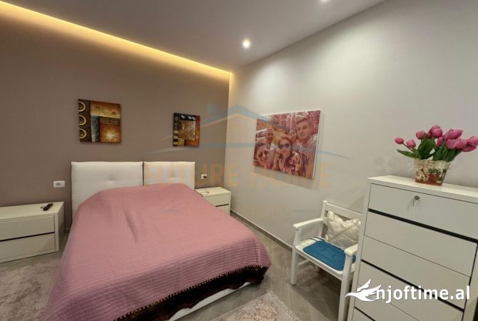 Shtepi ne shitje Apartament ne Durres, 2+1, Mobilimi E mobiluar, Pagesa 380,000  Euro.