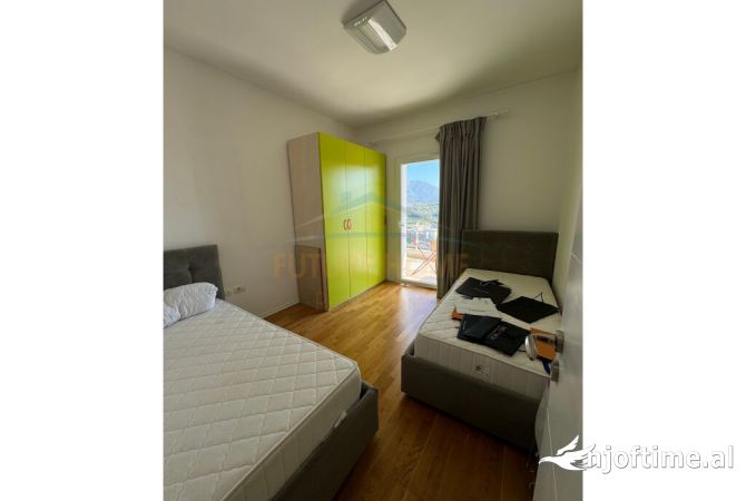 Shtepi ne shitje Apartament ne Tirane, 2+1, Mobilimi E mobiluar, Pagesa 240,000  Euro.
