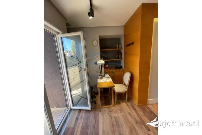 Ambient biznesi me qera 1+1 ne Tirane - 1,300 Euro