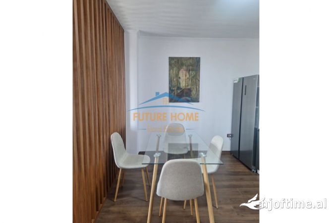 Shtepi ne shitje Apartament ne Tirane, 2+1, Mobilimi E mobiluar, Pagesa 175,000  Euro.