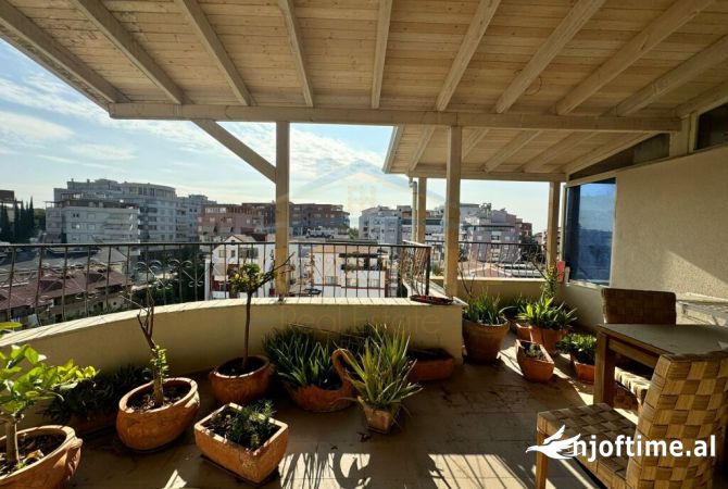 Shtepi ne shitje Apartament ne Tirane, 2+1, Mobilimi E mobiluar, Pagesa 130,000  Euro.