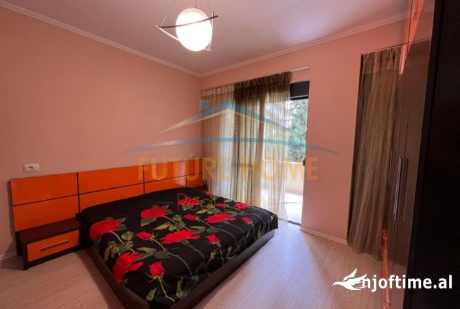 Shtepi ne shitje Apartament ne Tirane, 3+1, Mobilimi E mobiluar, Pagesa 231,000  Euro.