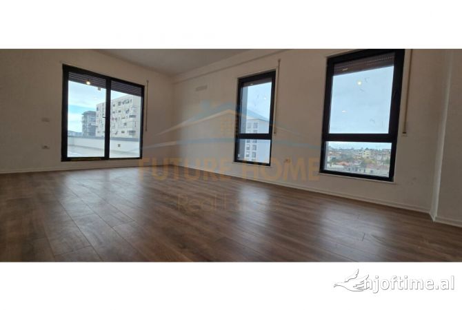 Shtepi me qera Apartament ne Tirane, 2+1, Mobilimi Bosh, pa mobiluar, Pagesa 700  Euro.