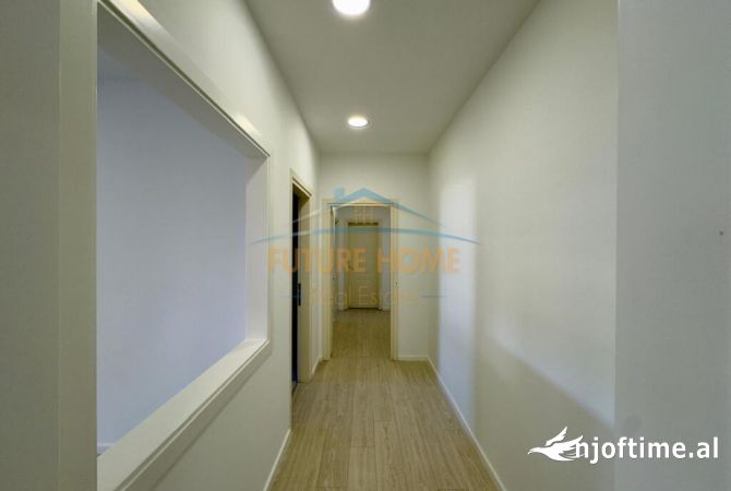 Ambient biznesi me qera 3+1 ne Tirane - 2,200 Euro